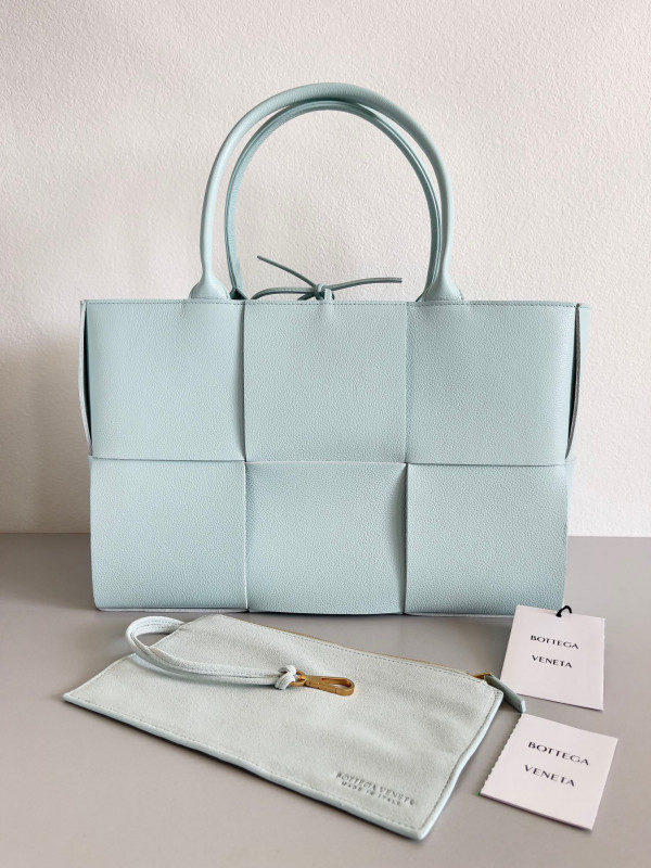 HOT SALE BOTTEGA VENETA ARCO MEDIUM TOTE