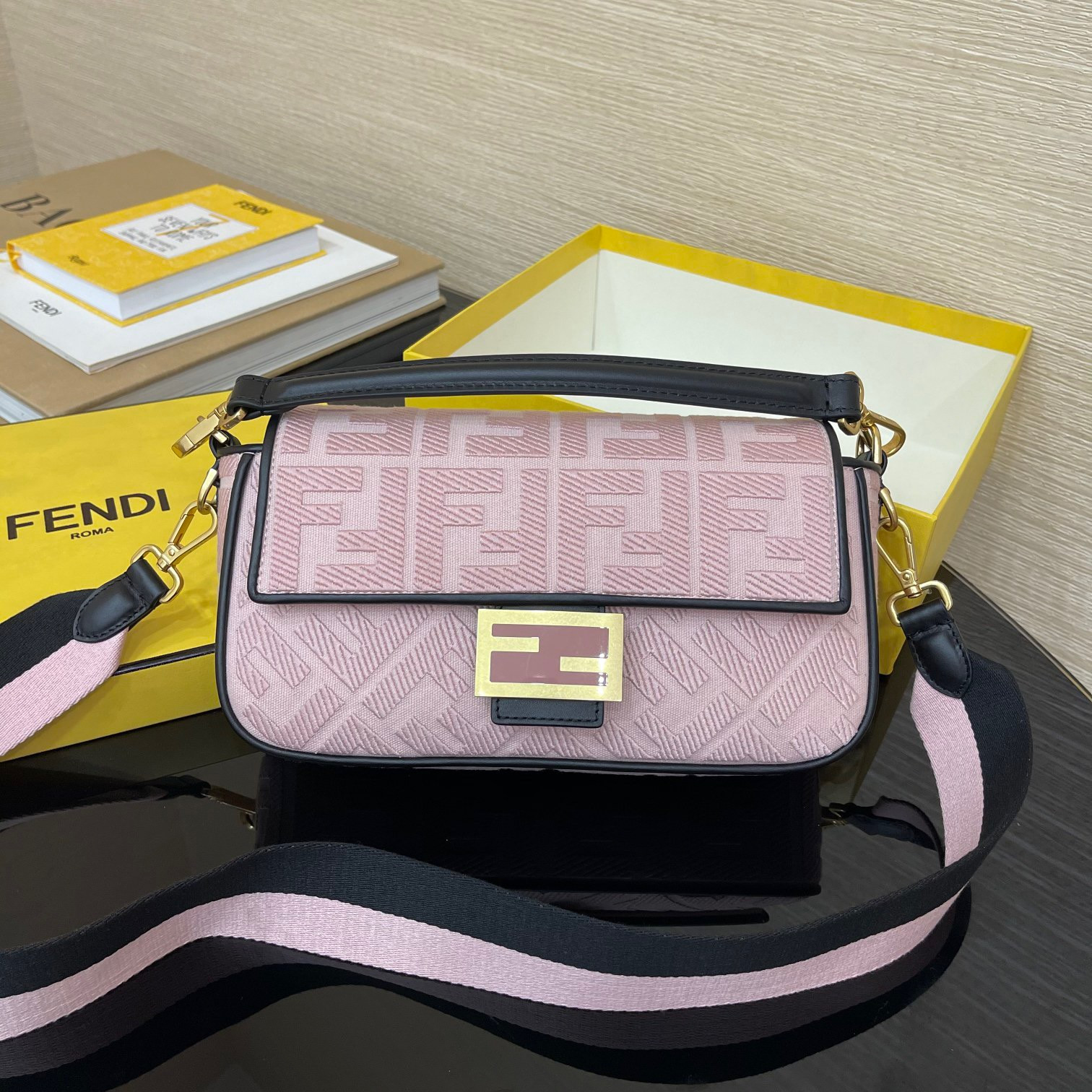 HOT SALE FENDI BAGUETTE