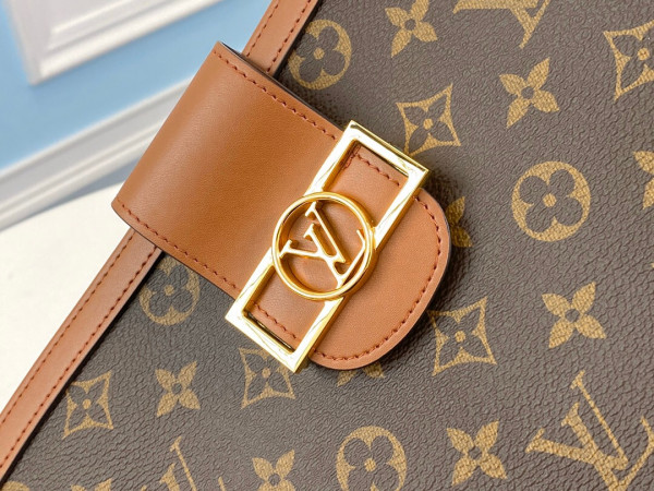 HOT SALE LOUIS VUITTON CLUTCH