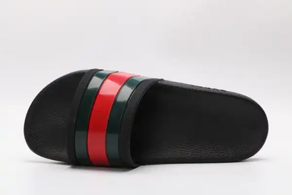 First bag ru GUCCI Web rubber slide sandal