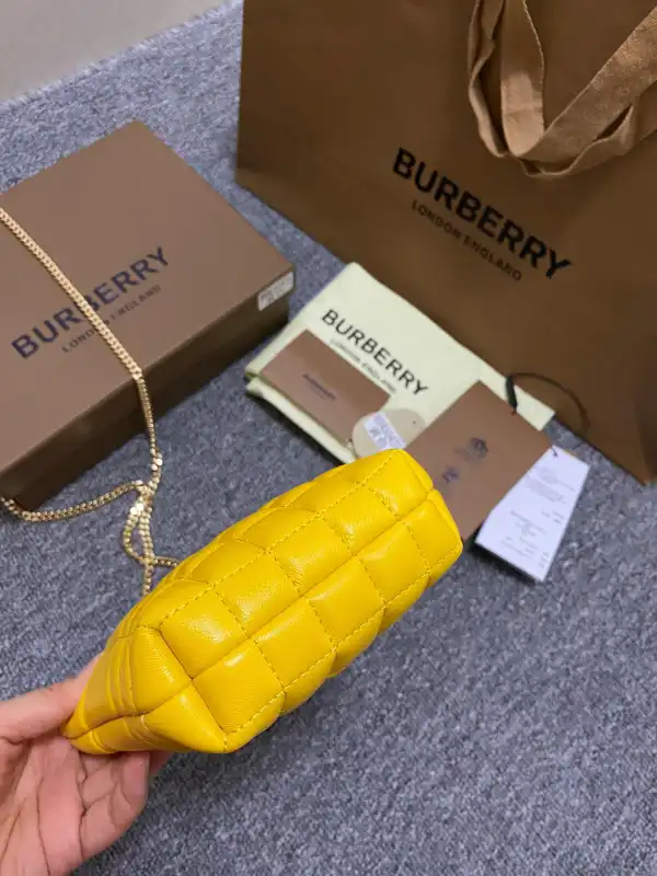 BURBERRY MICRO Lola Bucket Bag