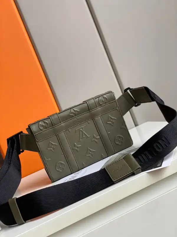 Bagsoffer yupoo LOUIS VUITTON TRUNK SLINGBAG