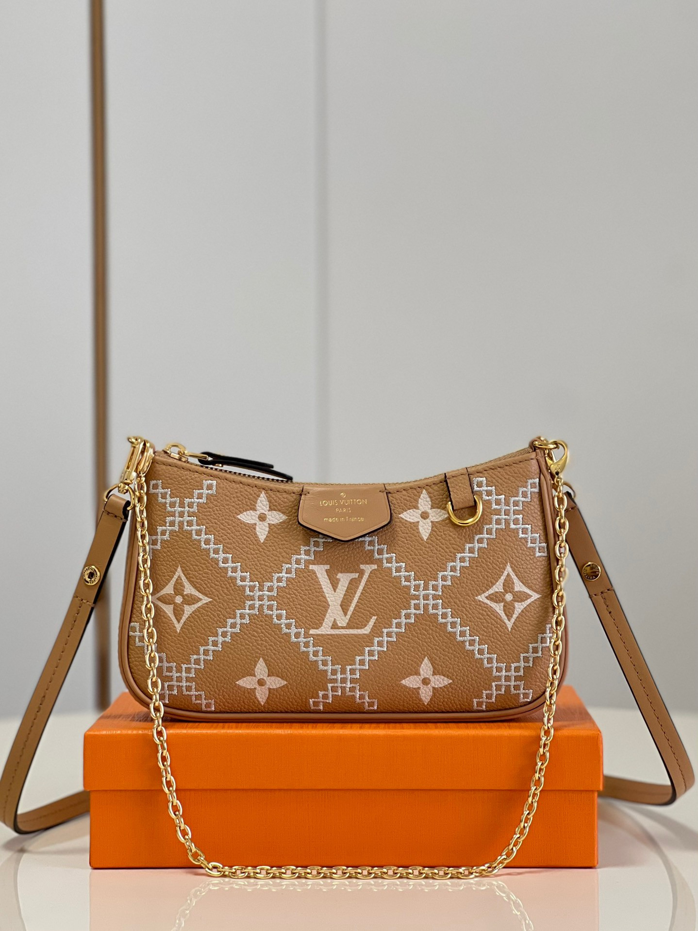 HOT SALE LOUIS VUITTON EASY POUCH ON STRAP