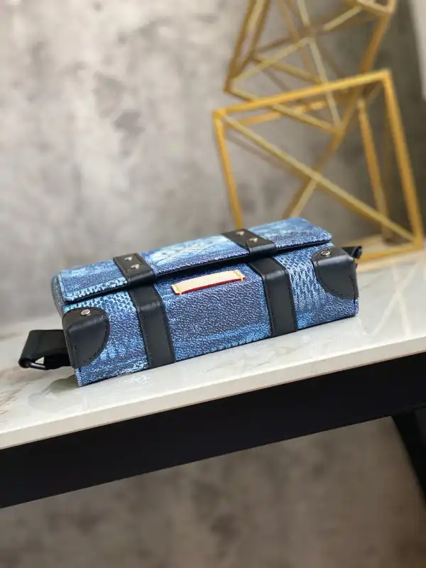 Frstbag ru LOUIS VUITTON TRUNK SLINGBAG