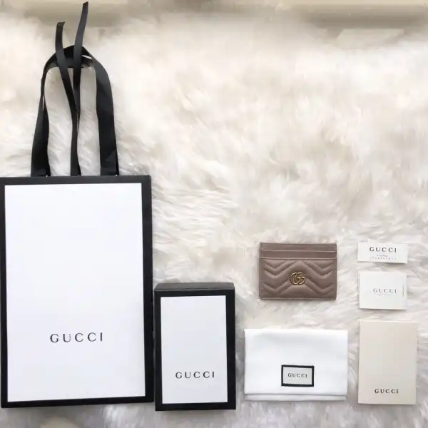 Firstbag Ru GUCCI MARMONT CARD CASE