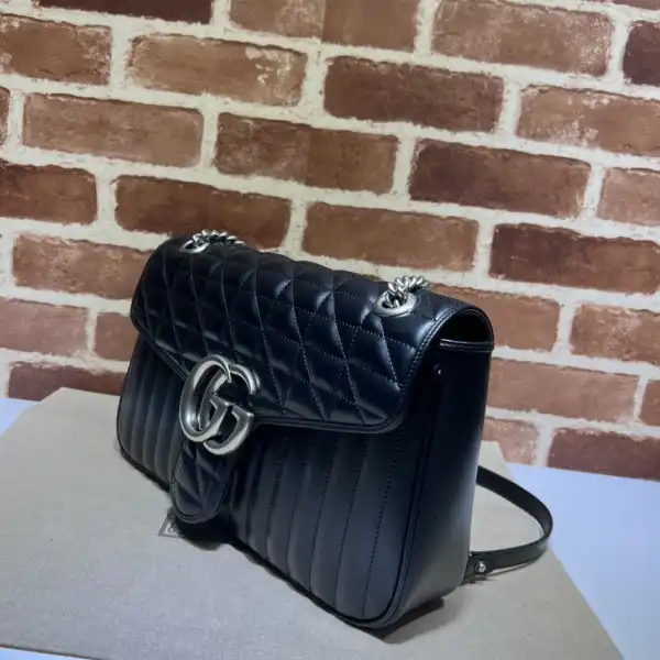 First bag ru Gucci GG Marmont 31CM