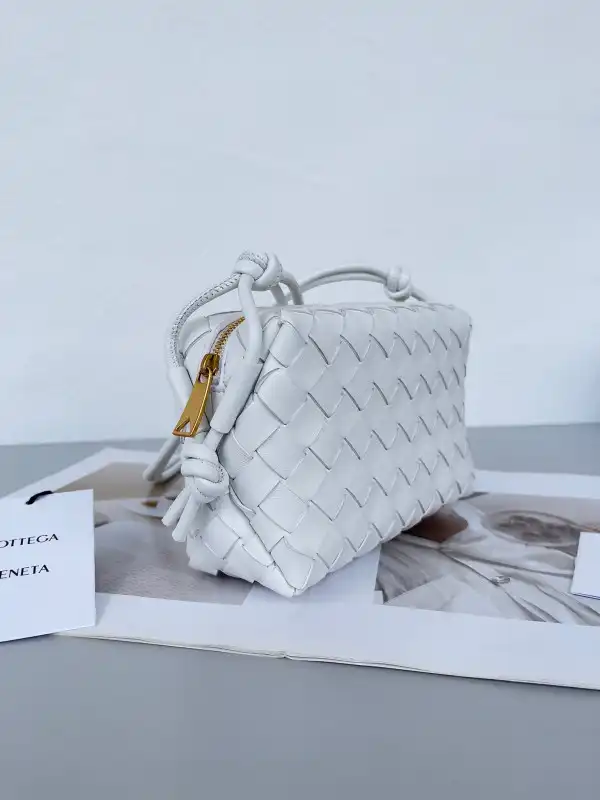 Frstbag ru BOTTEGA VENETA Mini Loop Camera Bag