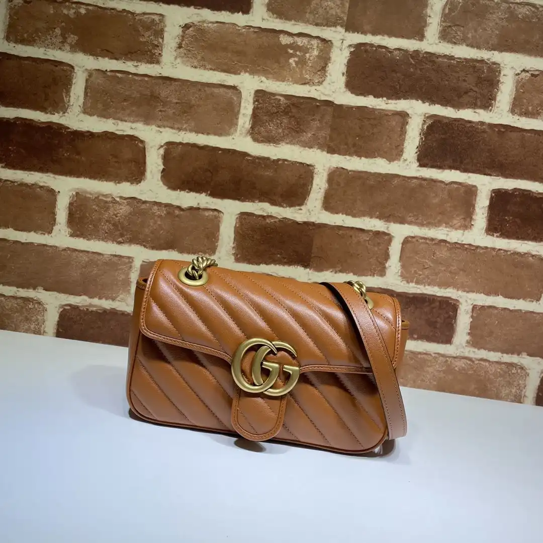 Gucci GG Marmont 22CM