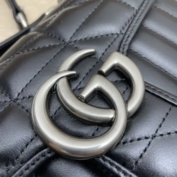 GUCCI GG Marmont 22CM