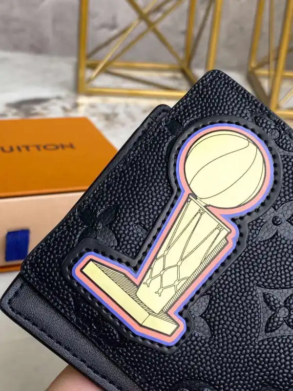 Aaa replica bags LOUIS VUITTON LVXNBA MULTIPLE WALLET