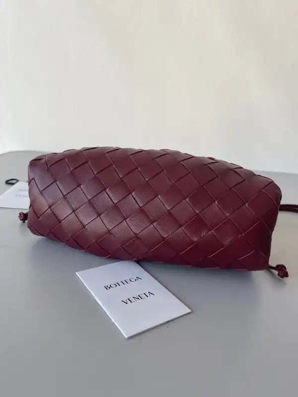 BOTTEGA VENETA MINI POUCH