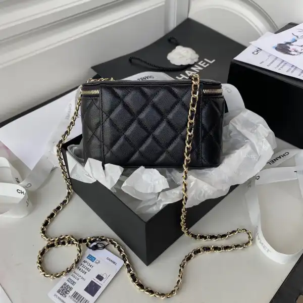 First bag ru CHANEL SMALL VANITY WITH CHANELASSIC CHAIN