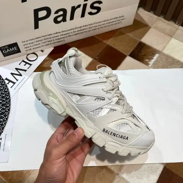 BALENCIAGA TRACK