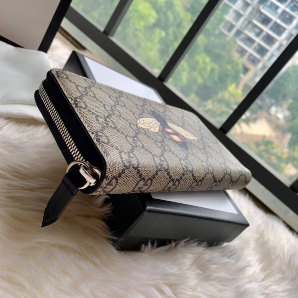 HOT SALE GUCCI Bee print GG zip around wallet