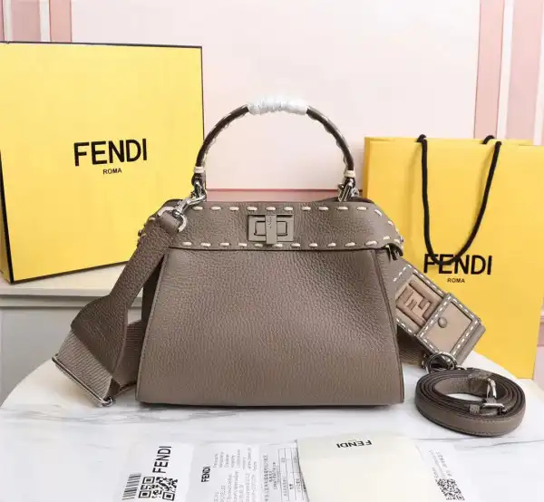 Bagsoffer FENDI PEEKABOO MINI BAG-18-23-11cm