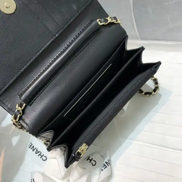 CHANEL MINI WALLET ON CHAIN