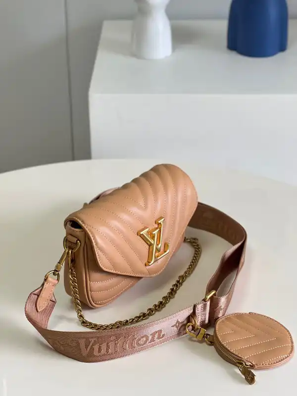 First bag ru LOUIS VUITTON NEW WAVE MULTI-POCHETTE