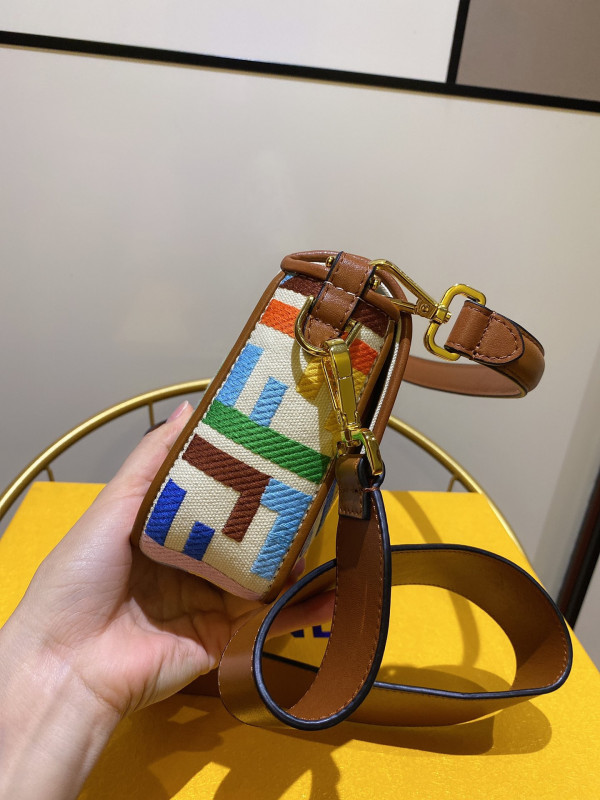 HOT SALE FENDI BAGUETTE