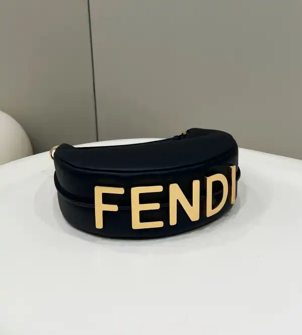 Yupoo bagsoffer Fendi Fendigraphy Small