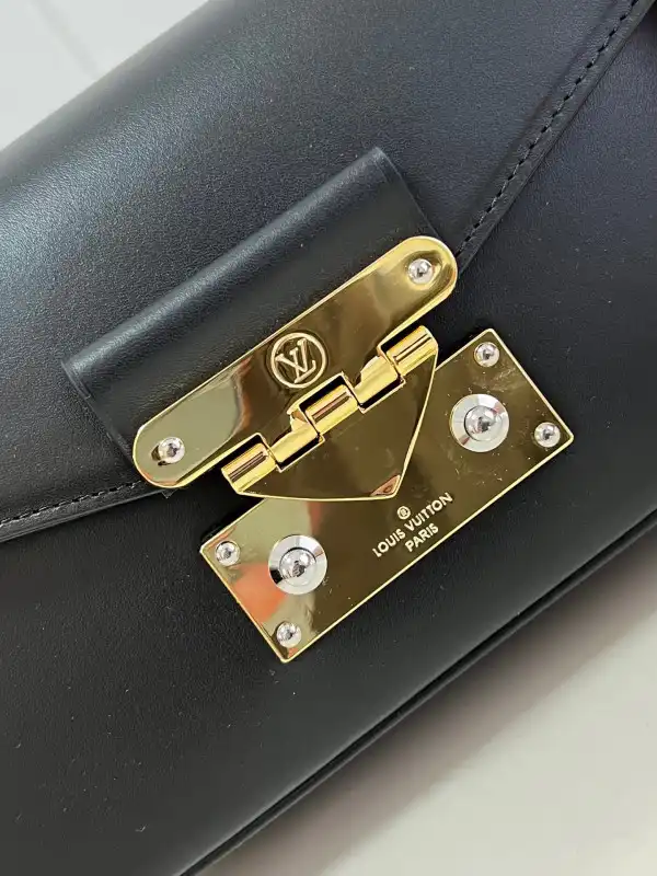 Rep Louis Vuitton SWING