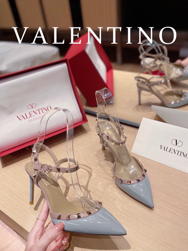 HOT SALE VALENTINO ROCKSTUD SANDAL