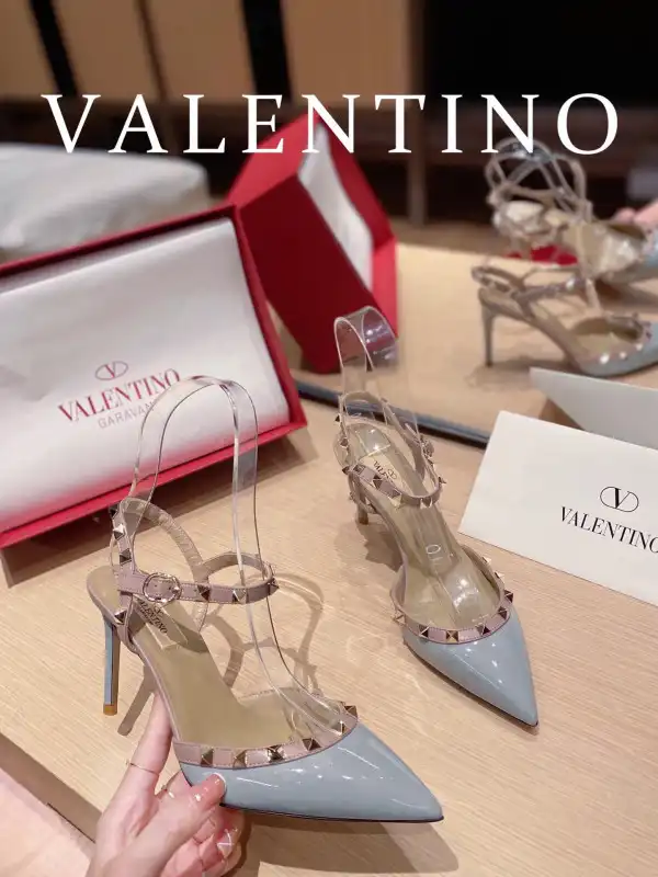 Yupoo bagsoffer VALENTINO ROCKSTUD SANDAL