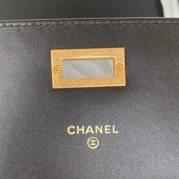 CHANEL 2.55 CHANELUTCH WITH CHAIN