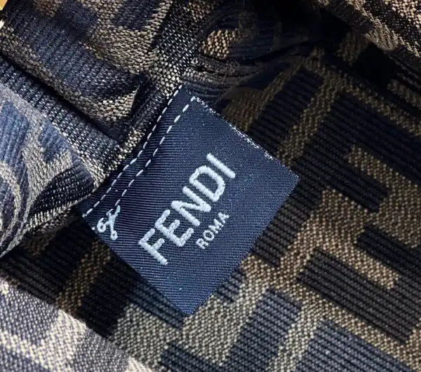 FENDI FIRST-32.5-15-23.5cm