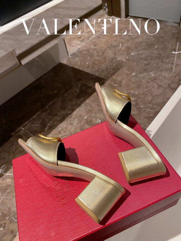 HOT SALE VALENTINO VLOGO SIGNATURE SLIDE SANDAL