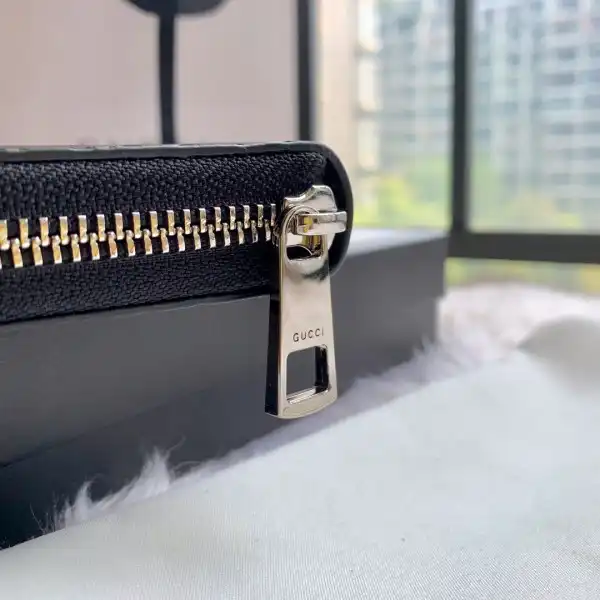 Affordable GUCCI LEATHER ZIP AROUND WALLET