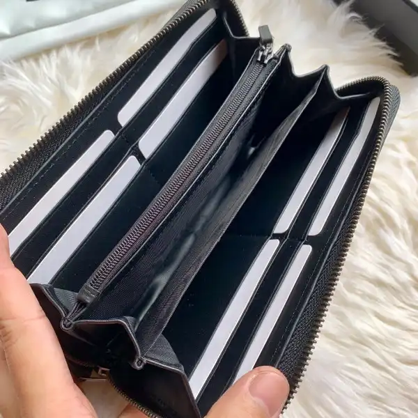 Affordable GUCCI LEATHER ZIP AROUND WALLET