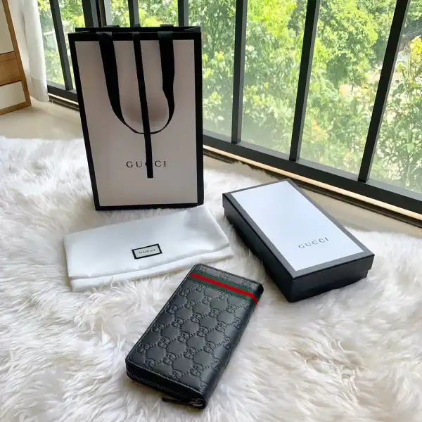 Affordable GUCCI LEATHER ZIP AROUND WALLET