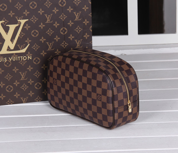 HOT SALE LOUIS VUITTON TOILETRY BAG