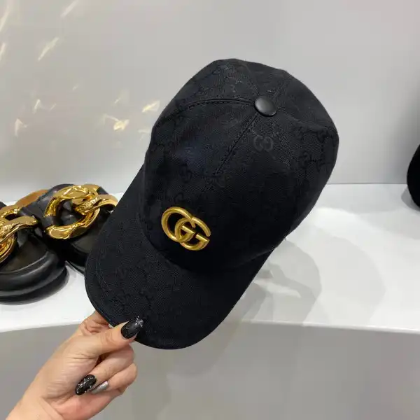 First bag ru GUCCI HAT