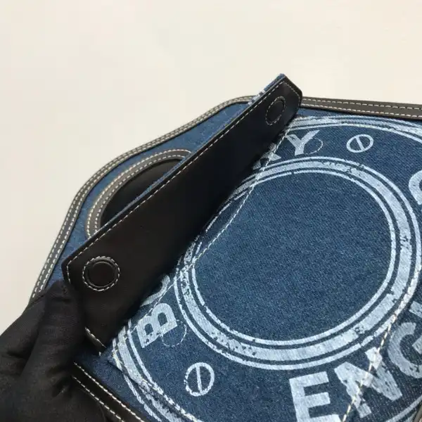 BURBERRY Pocket Bag