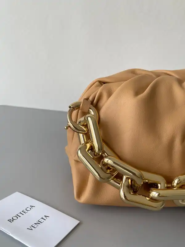 BOTTEGA VENETA THE CHAIN POUCH