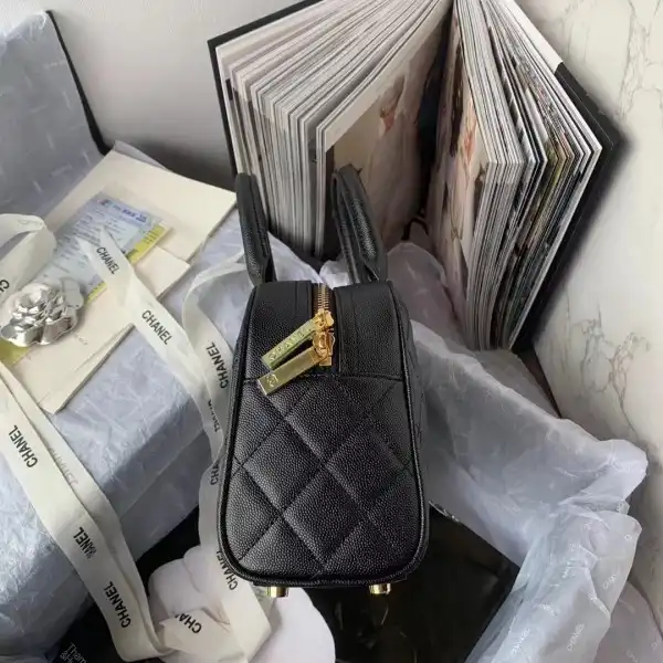 CHANEL VINTAGEP BAG