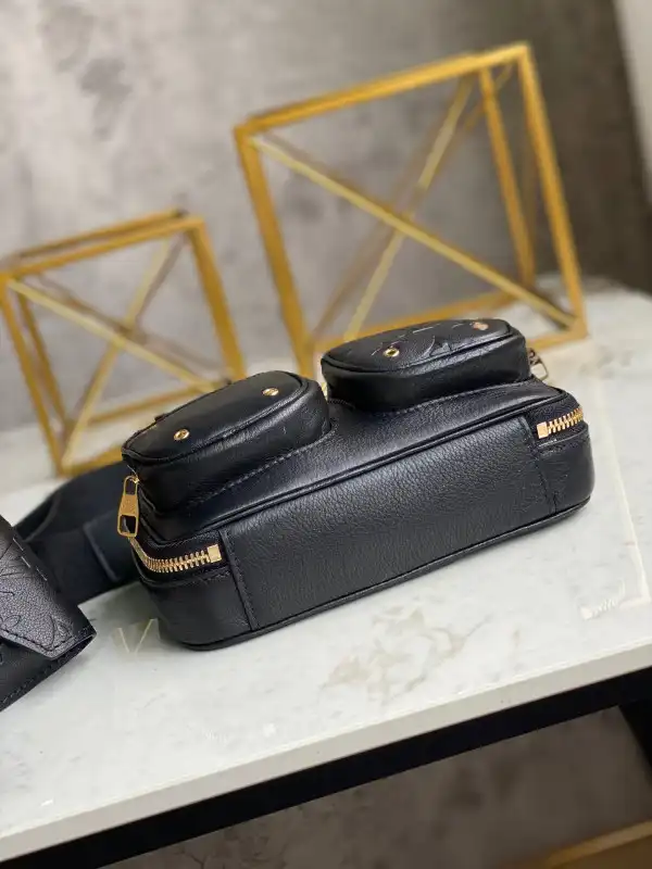 First bag ru LOUIS VUITTON UTILITY CROSSBODY