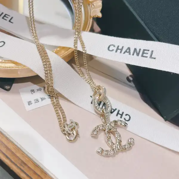 CHANEL NECKLACE