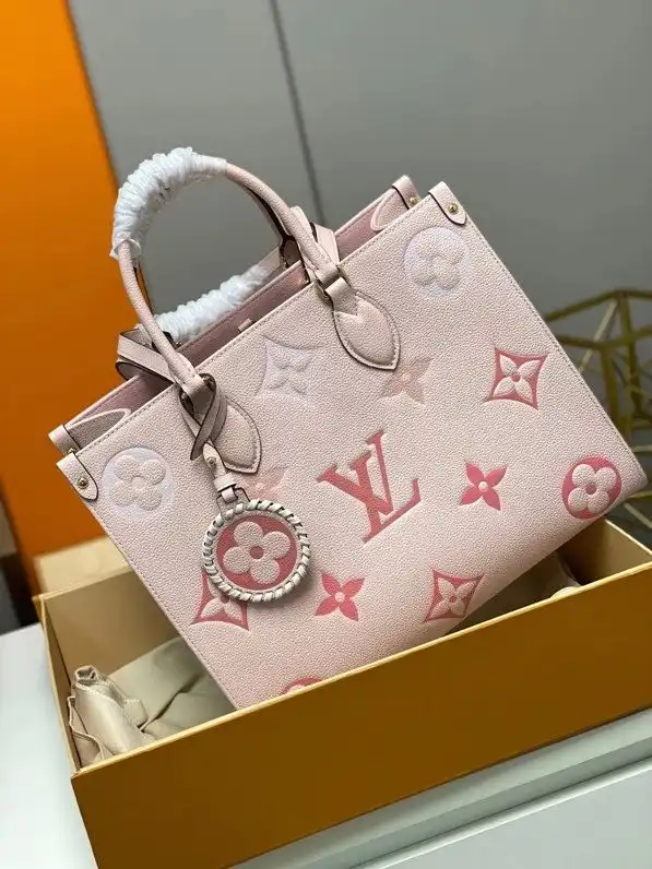 LOUIS VUITTON ONTHEGO MM