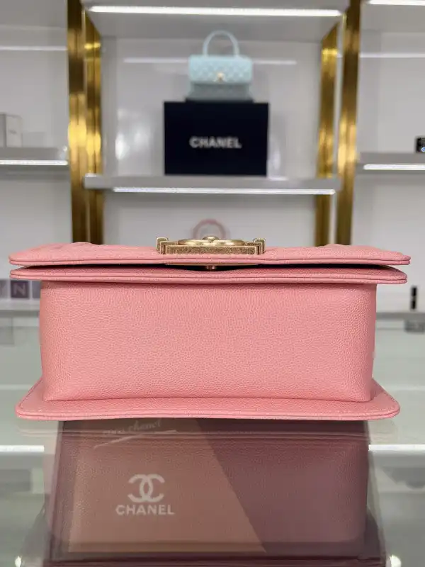 First bag ru CHANEL BOY BAG 20CM