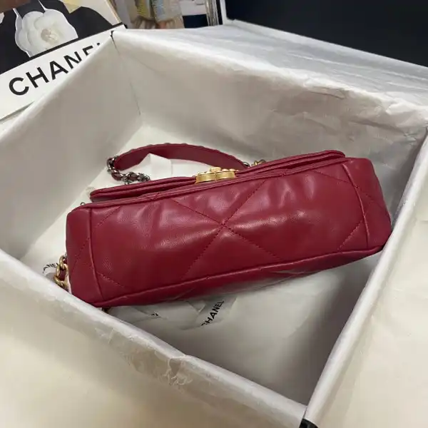 CHANEL 19 FLAP BAG