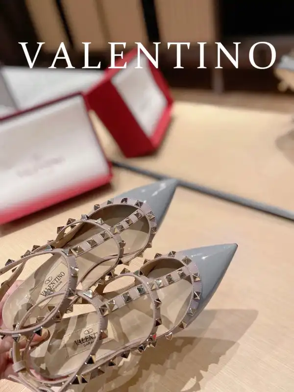 Bagsoffer VALENTINO ROCKSTUD SANDAL