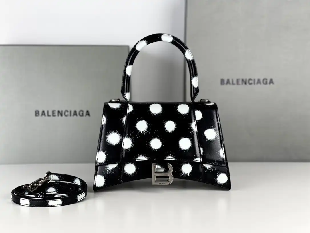 BALENCIAGA HOURGLASS