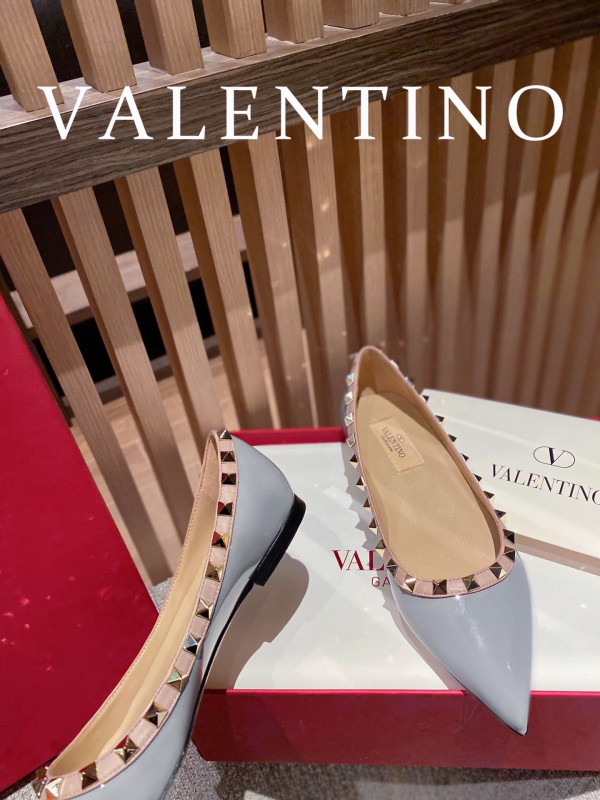 HOT SALE VALENTINO ROCKSTUD FLAT