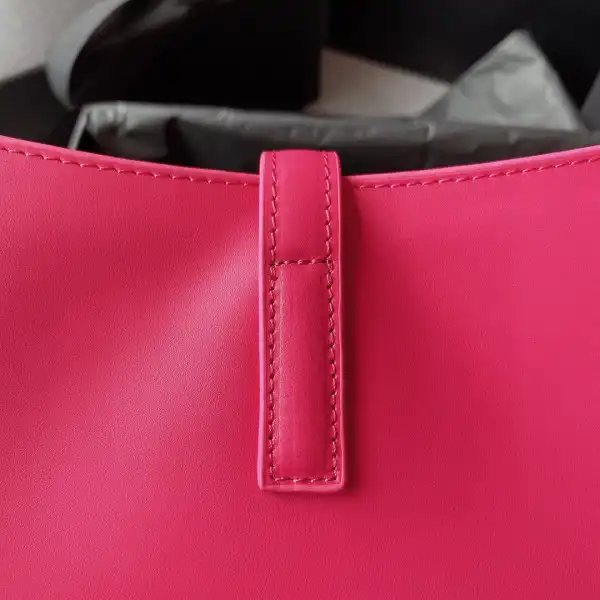 YSL LE 5 À 7 HOBO BAG