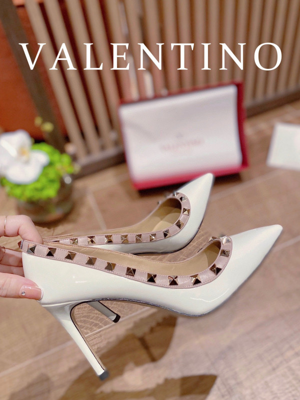 HOT SALE VALENTINO ROCKSTUD HIGH HEELS