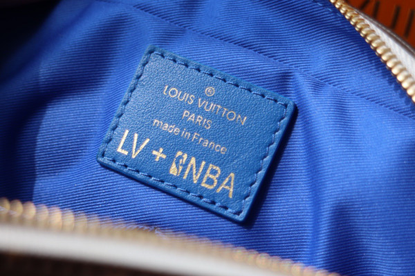 HOT SALE LOUIS VUITTON LVXNBA NIL MESSENGER