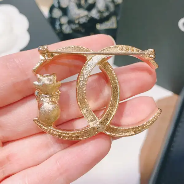 CHANEL BROOCH