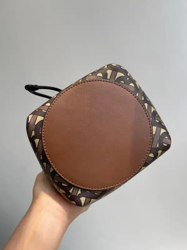 BURBERRY Bucket Bag